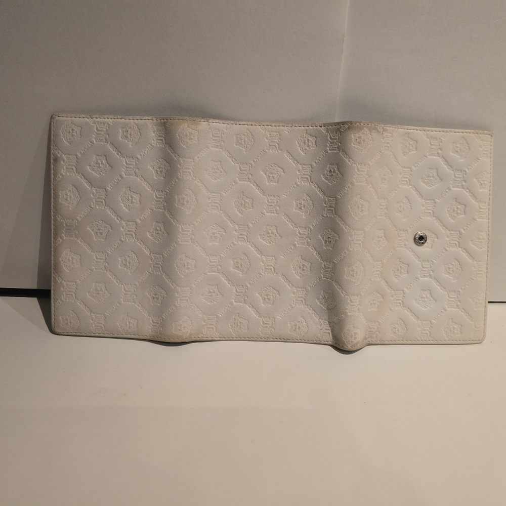 Versace White Wallet - Picture 2 of 7